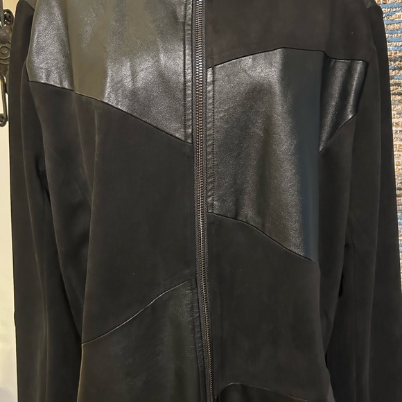 Belle by Kim Gravel Women's Black Leather Jacket - Picture 3 of 12